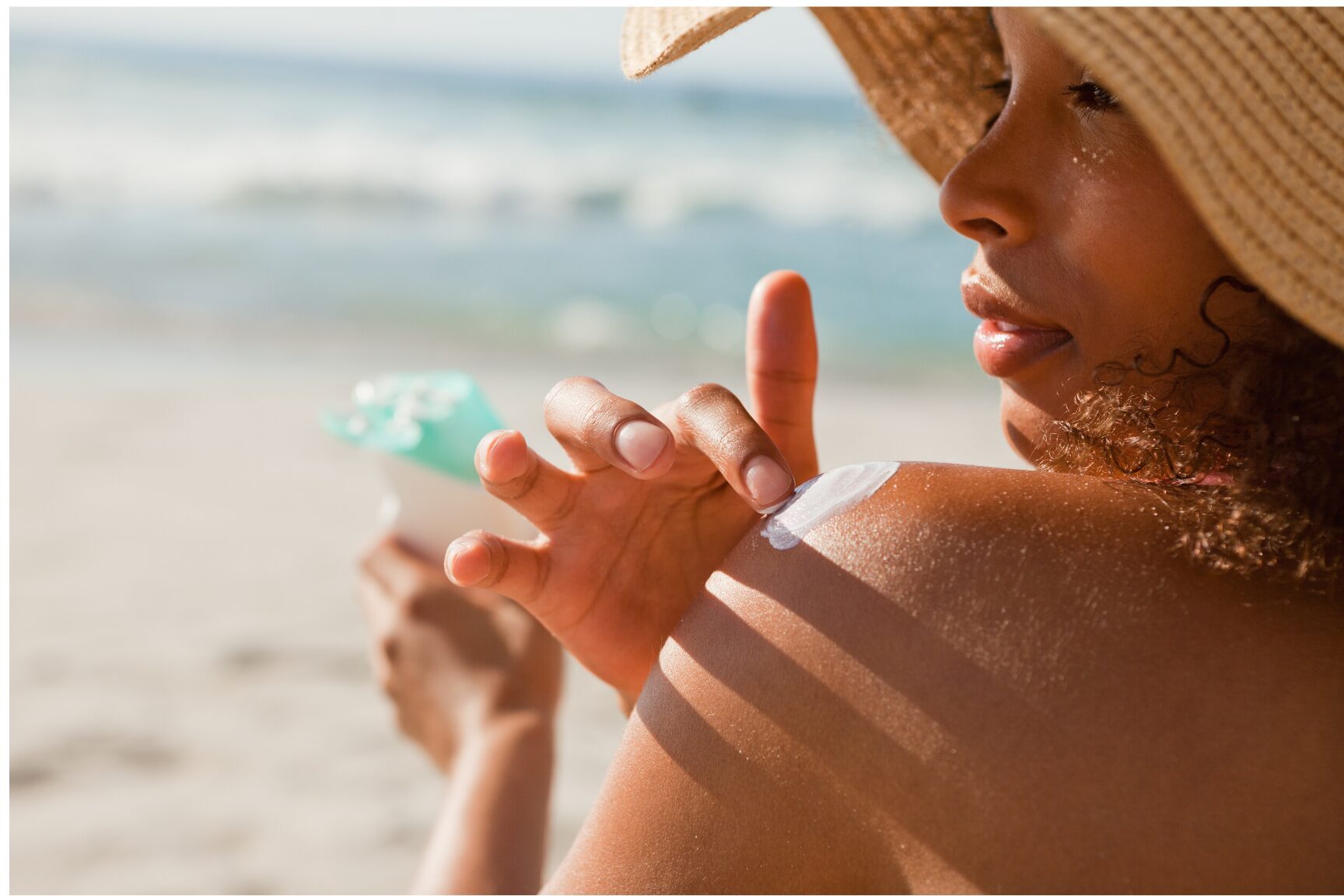 SonderBeaut chemical sunscreen applied to shoulder
